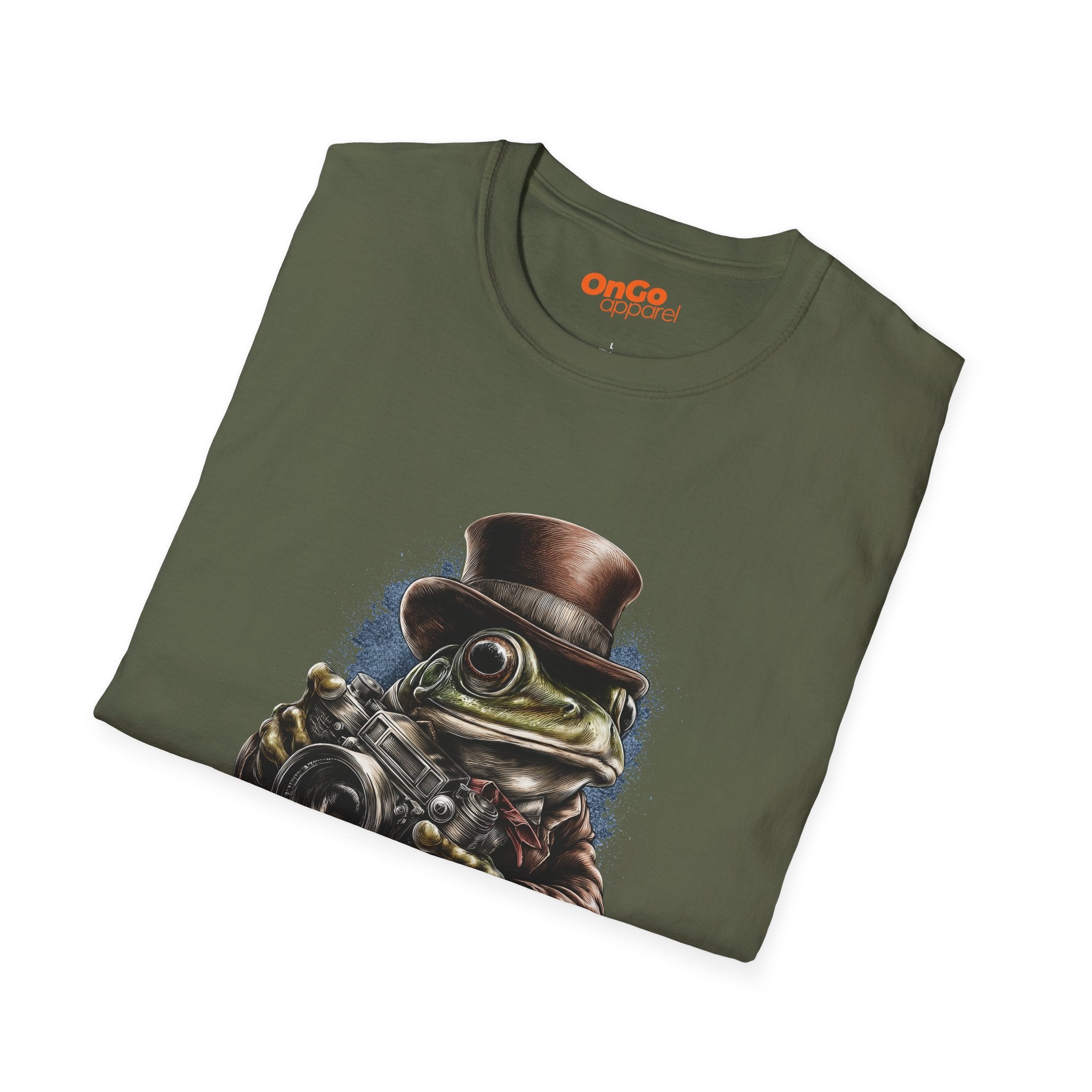 Steampunk Frog T-Shirt with Vintage Camera