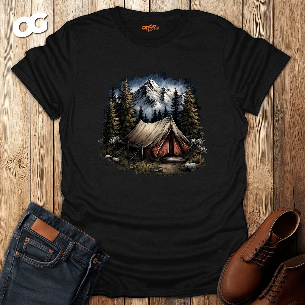 Camping Scene T-Shirt with Mountain and Forest Design – black – oak-wood