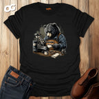 Bear Barista T-Shirt with Coffee Design – black – oak-wood