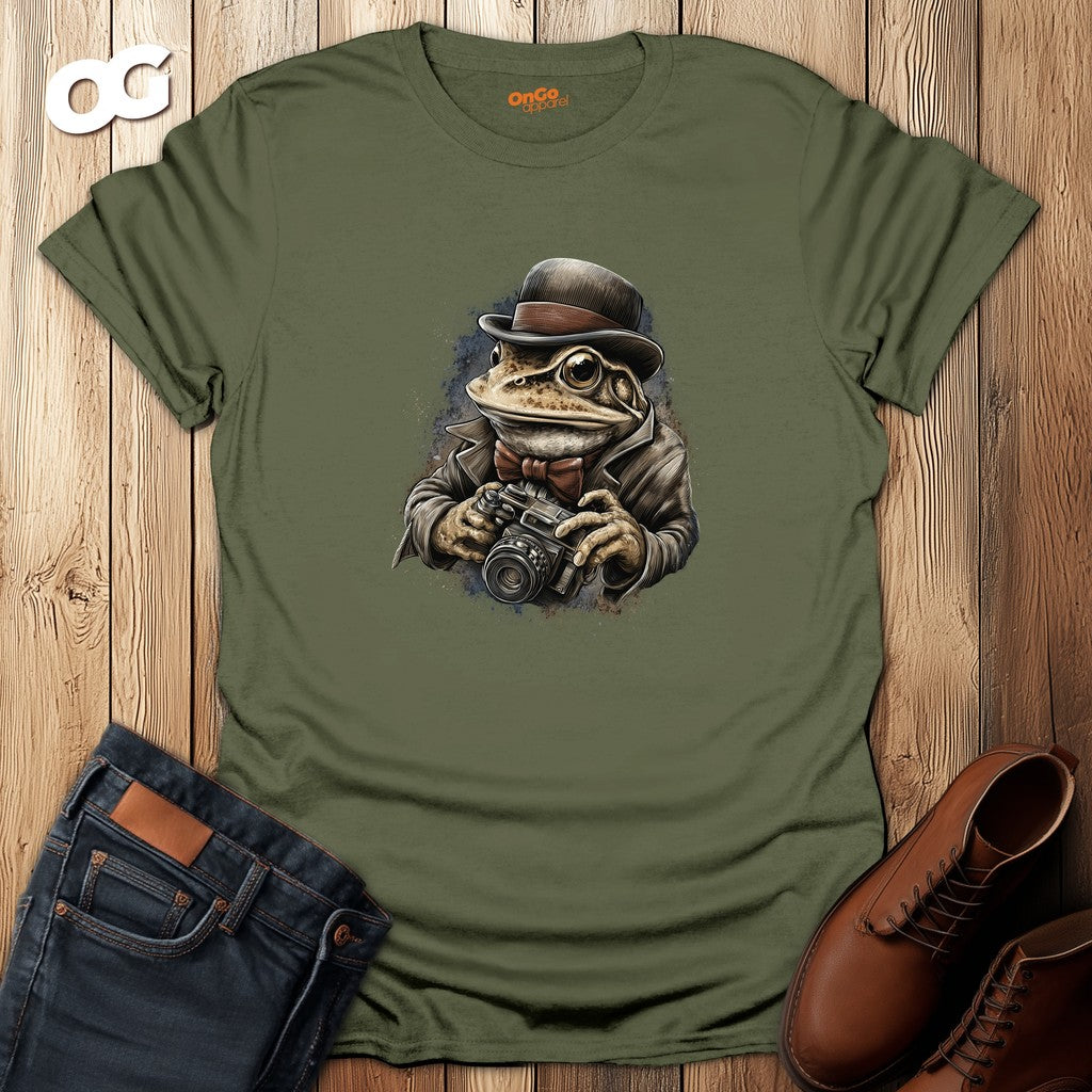 Vintage Frog Photographer T-Shirt – military_green – oak-wood