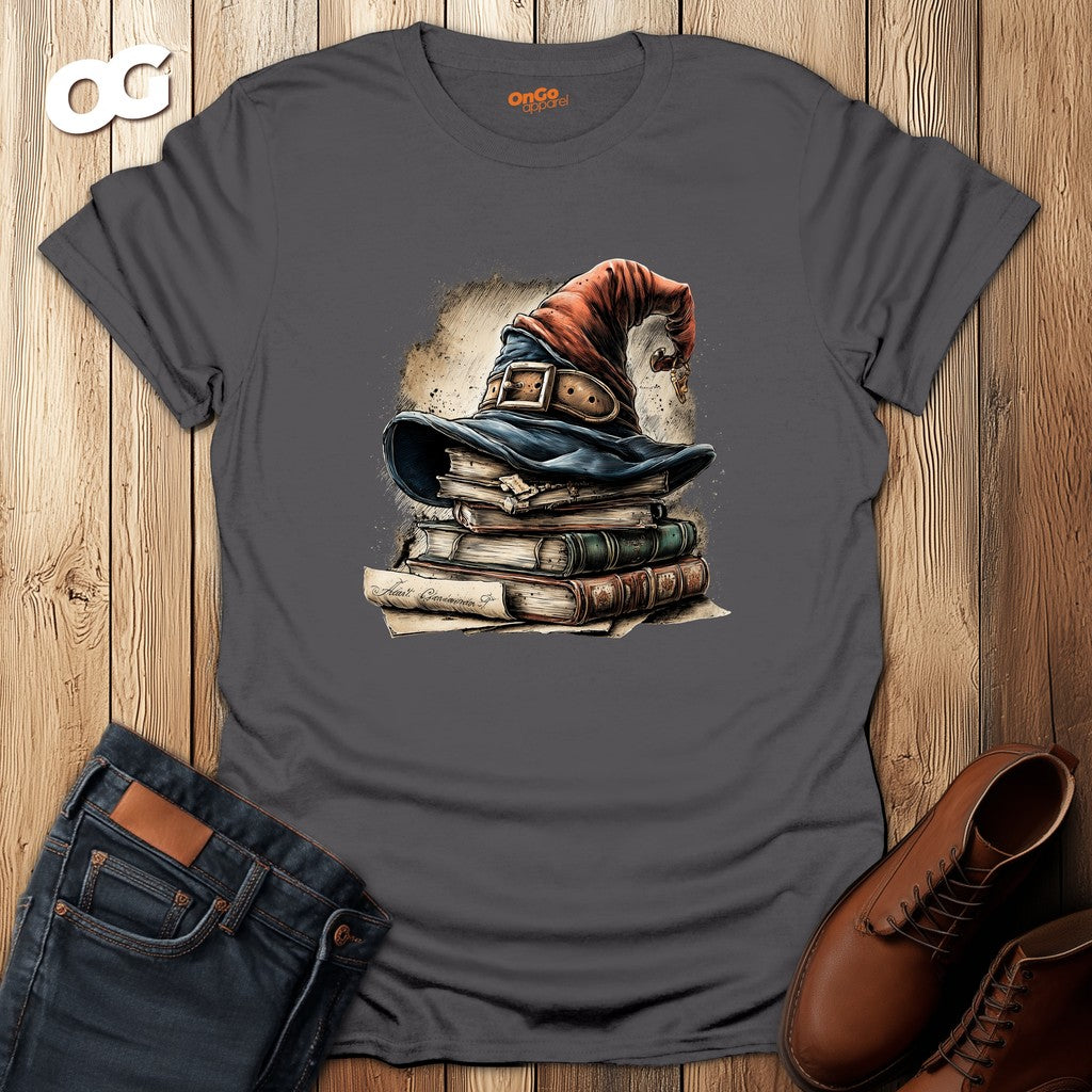 Wizard Hat with Books T-Shirt for Fantasy Fans – charcoal – oak-wood